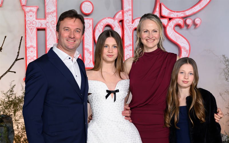 Charlotte Mellington is a rising British actress known for Wuthering Heights 2026 breakout role.